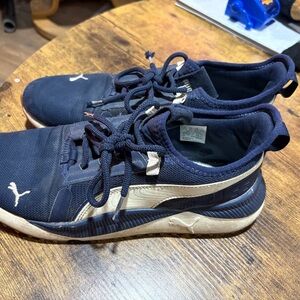 Puma Men's Dark Blue and Cream Sneakers